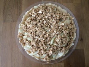 apple pie with oatmeal crumble