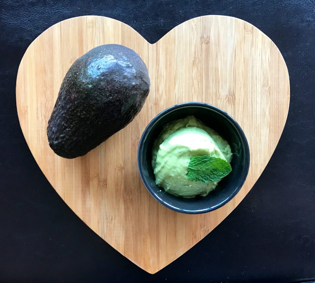 vegan-avocado-ice-cream 