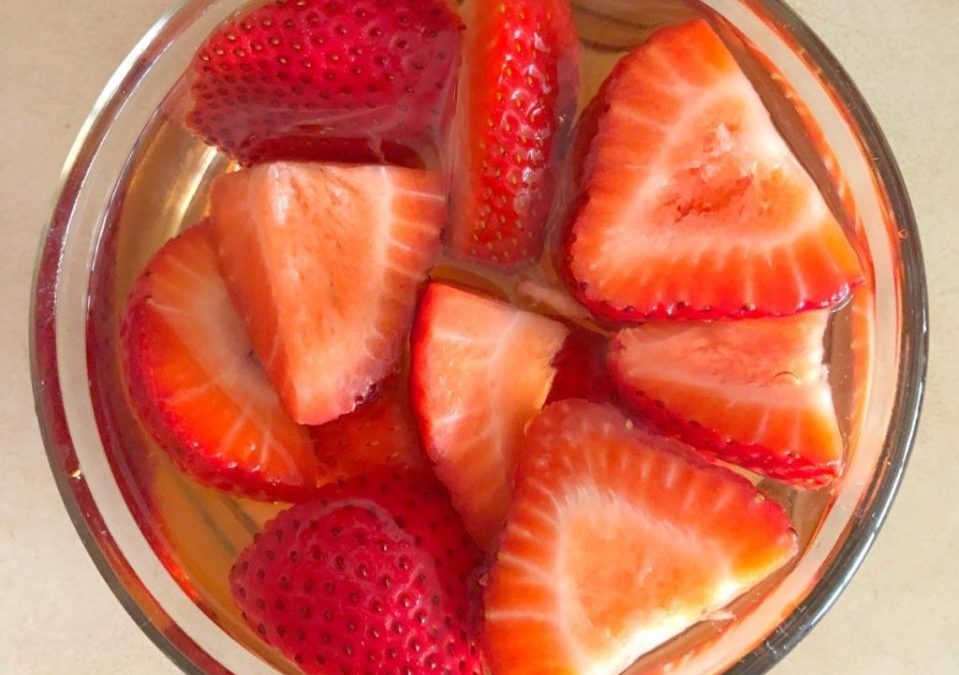Jess-Cording-Pickled-Strawberries